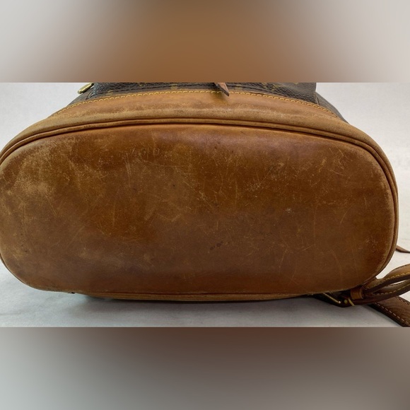 Louis Vuitton Authentic Monogram Backpack - Picture 2 of 5